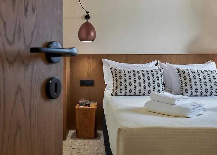 Kaptara Premium Upper Level Unit With Plunge Pool-part Of Kaptara Complex Apartment